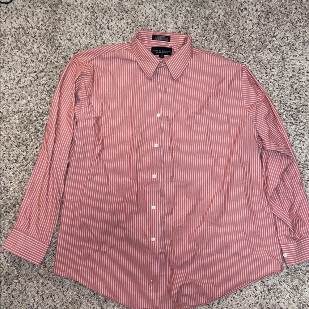 Long sleeve collared shirt.